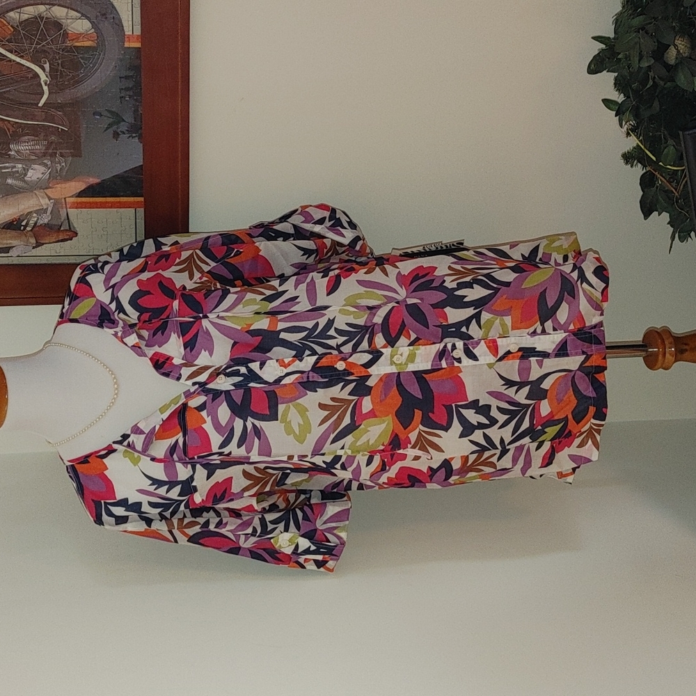 Dana Bushman floral tunic shirt